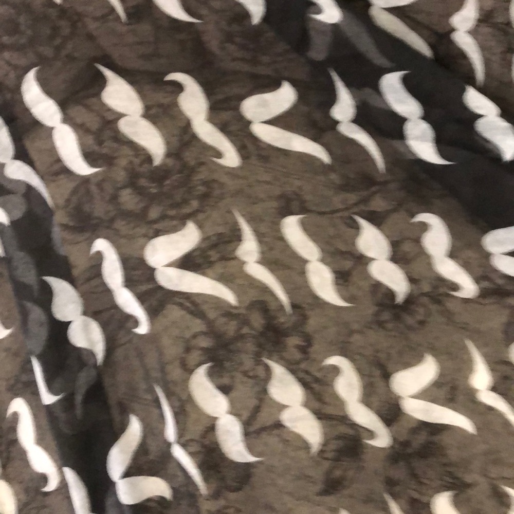 Scarf - Picture 2 of 2